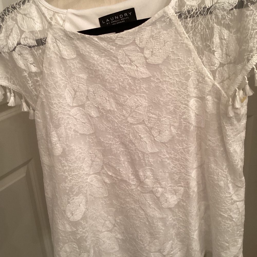 Laundry White lace top small